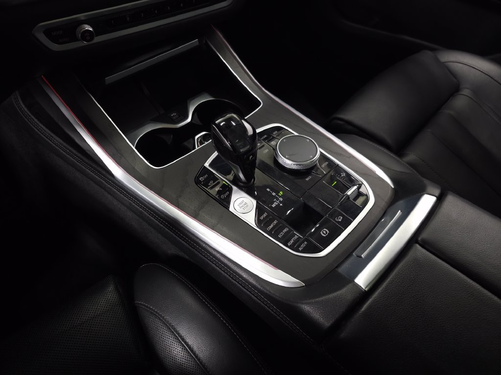 Used 2020 Dark Graphite BMW xDrive40i image 41