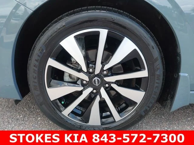 Used 2024 Gray Nissan SV image 10