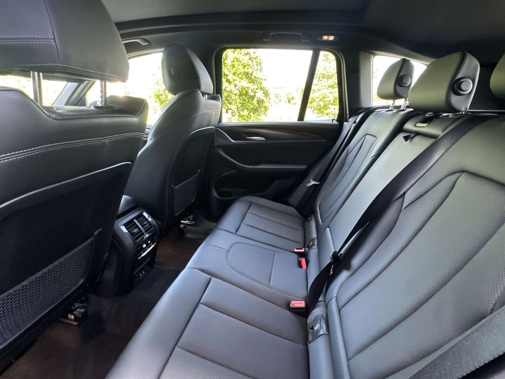 Used 2024 Black BMW xDrive30i image 25