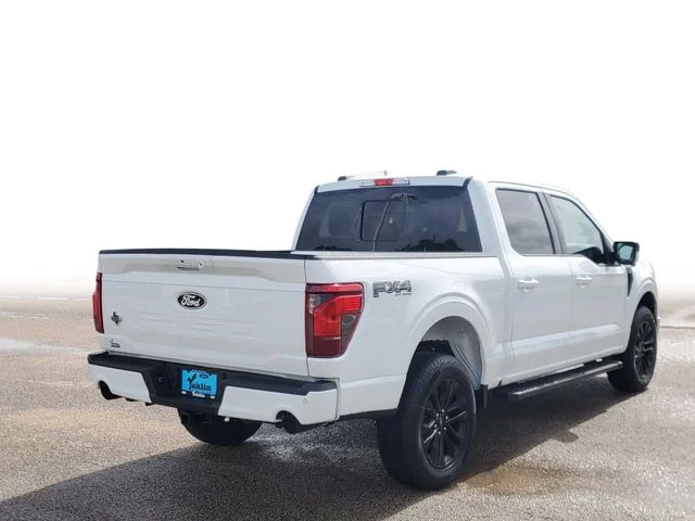 New 2026 Oxford White Ford XLT image 4