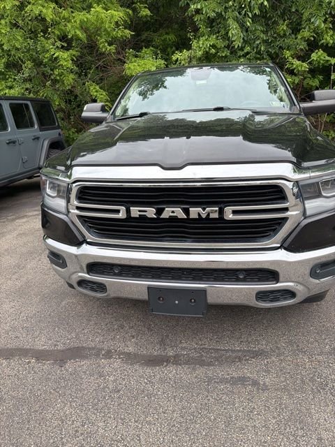 2019 RAM 1500 Big Horn/Lone Star 4x4 Crew Cab 5'7's photo