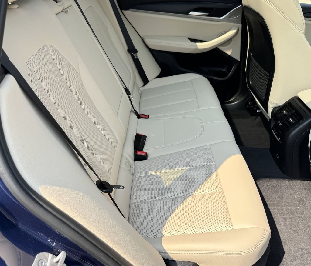 Used 2024 Blue BMW xDrive30i image 33