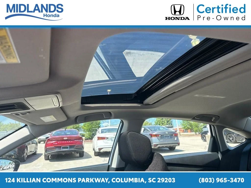 Certified Used 2025 Solar Silver Metallic Honda SE image 13