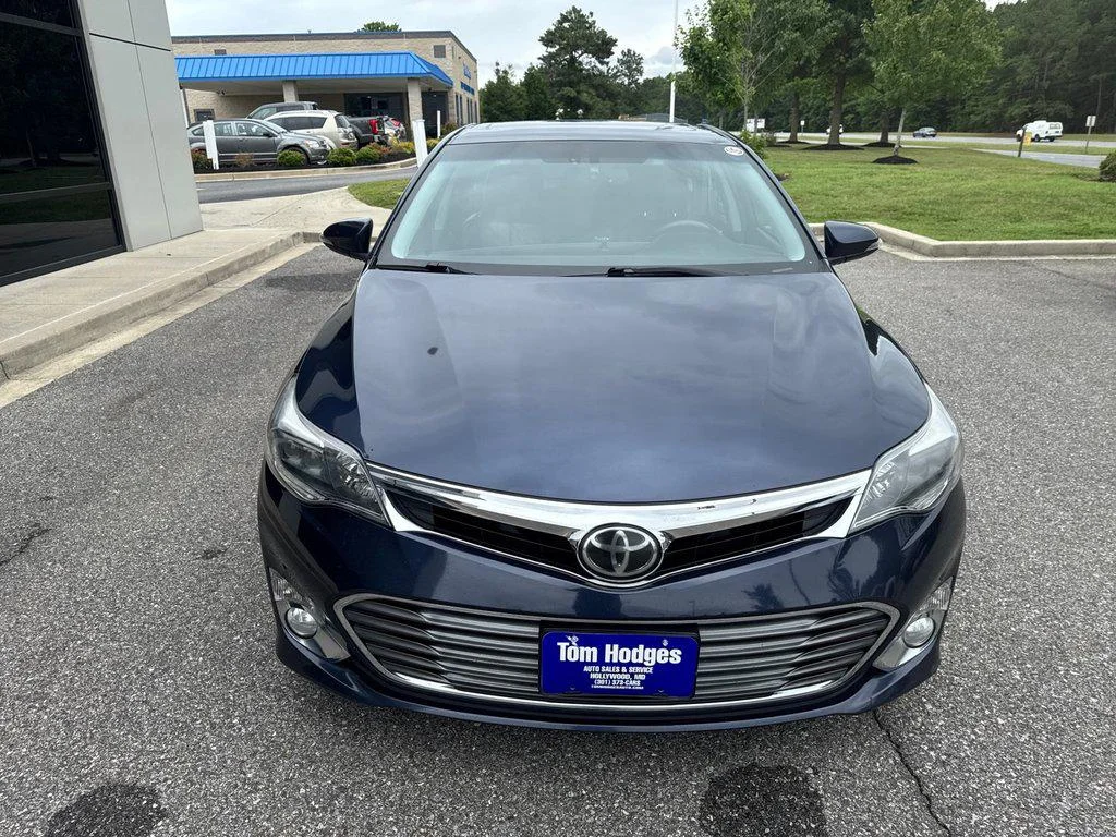Used 2014 Parisian Night Pearl Toyota 4dr Sdn Limited (Natl) image 2