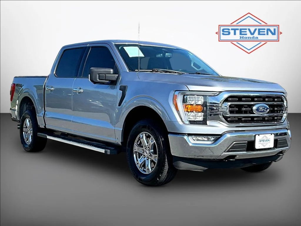 Used 2022 Silver Metallic Ford XLT image 1