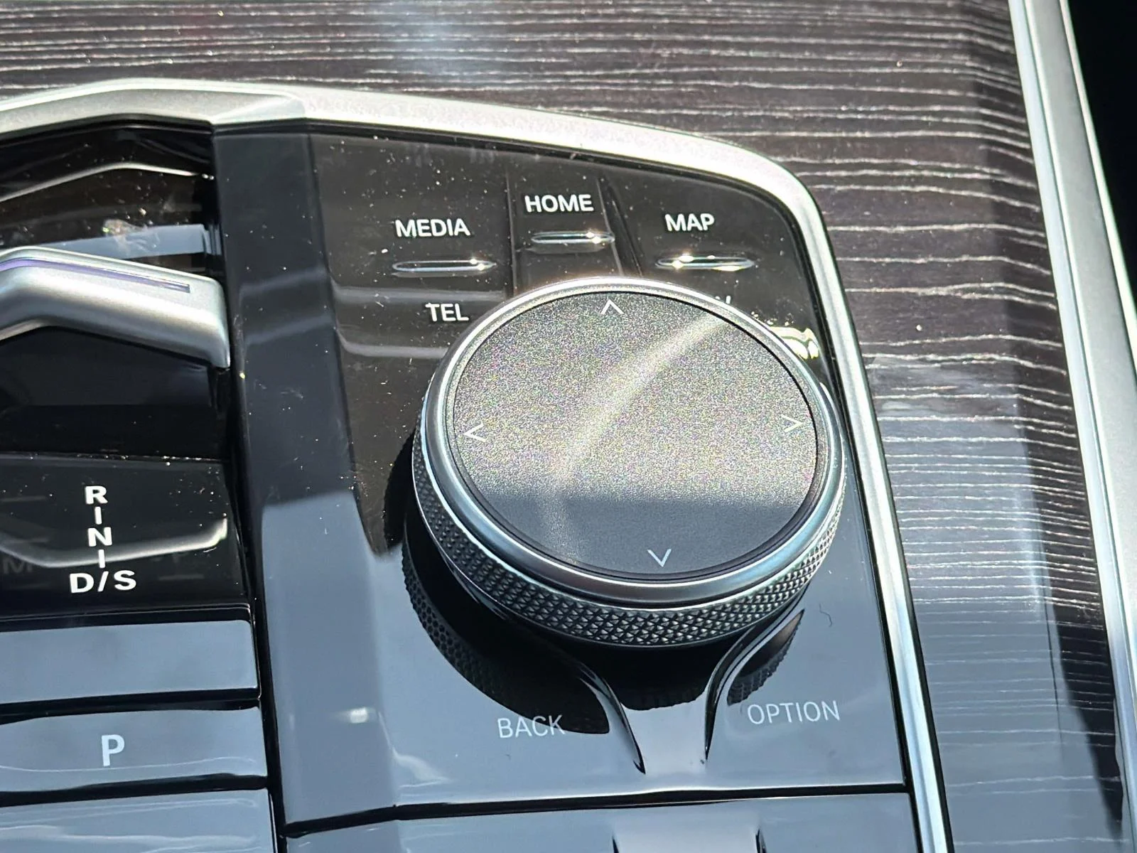 New 2026 Brooklyn Grey Metallic BMW xDrive50e Plug-In Hybrid image 24