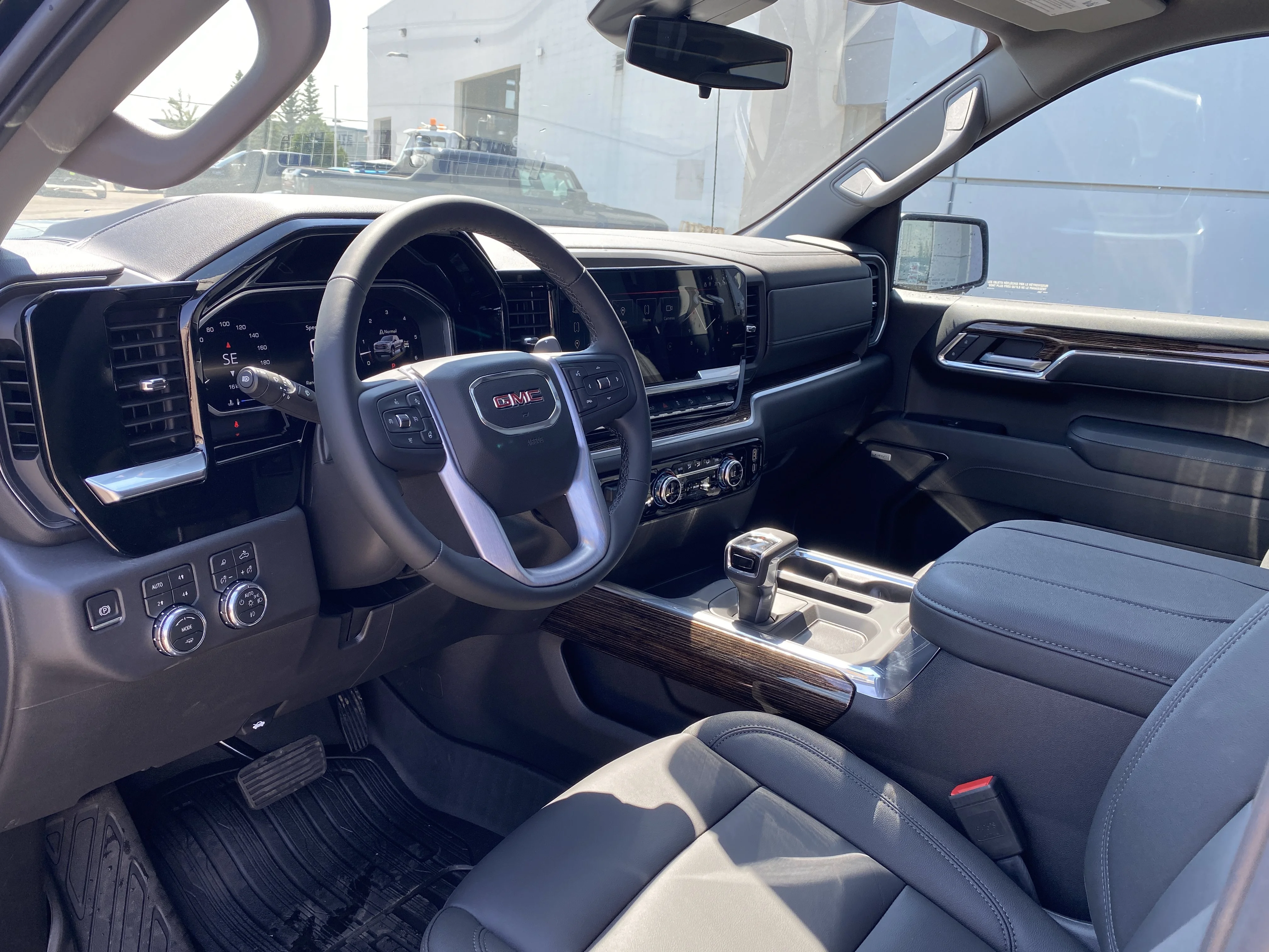 New 2026 ONYX BLACK GMC Elevation image 14