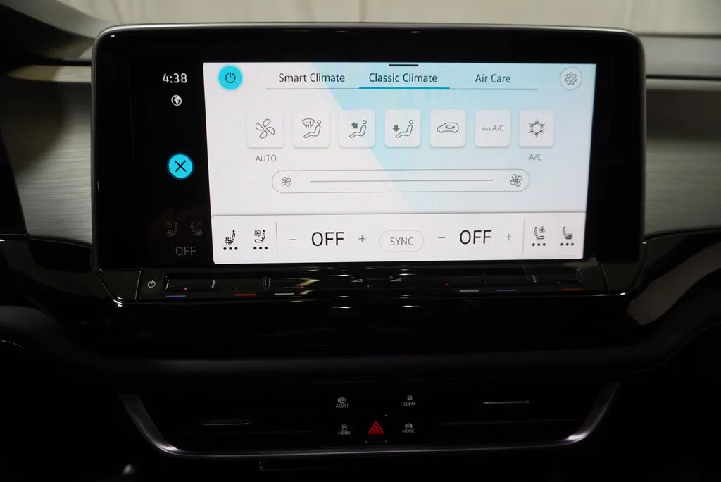 New 2026  Volkswagen SE w/Technology image 17