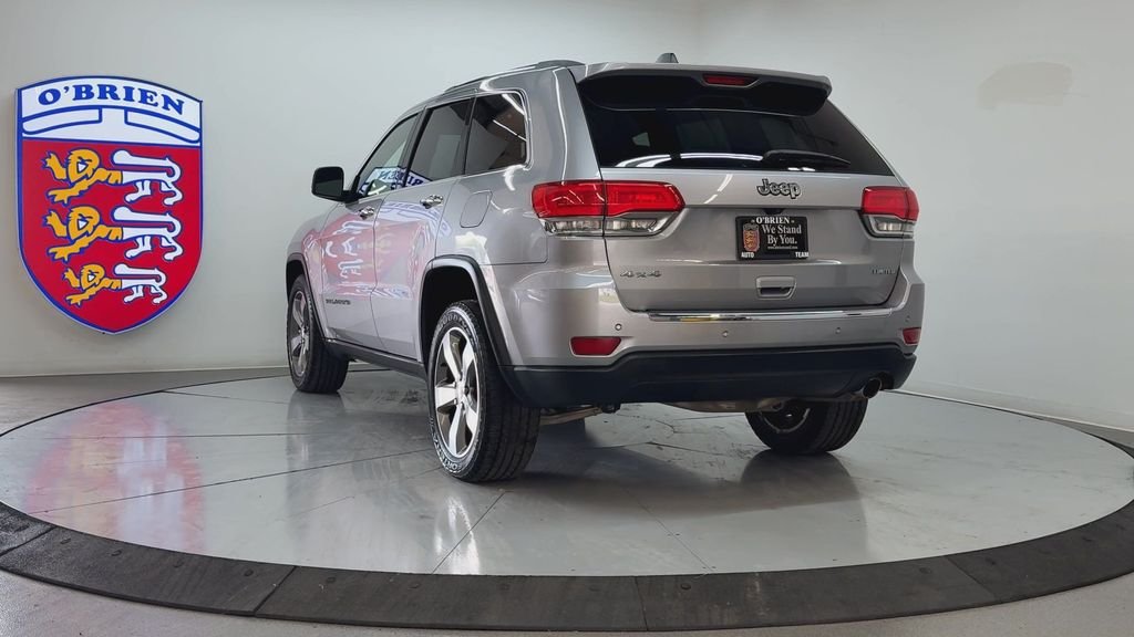 Used 2018 Billet Silver Metallic Jeep Limited image 6