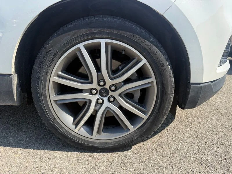 Used 2023 White Ford Titanium image 5
