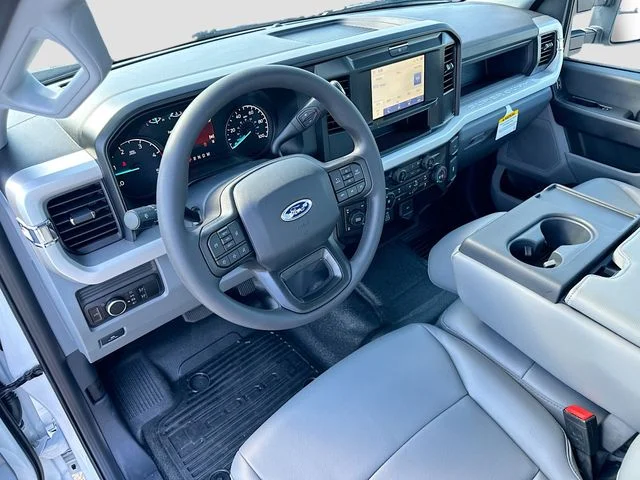 New 2026 Oxford White Ford XL image 6