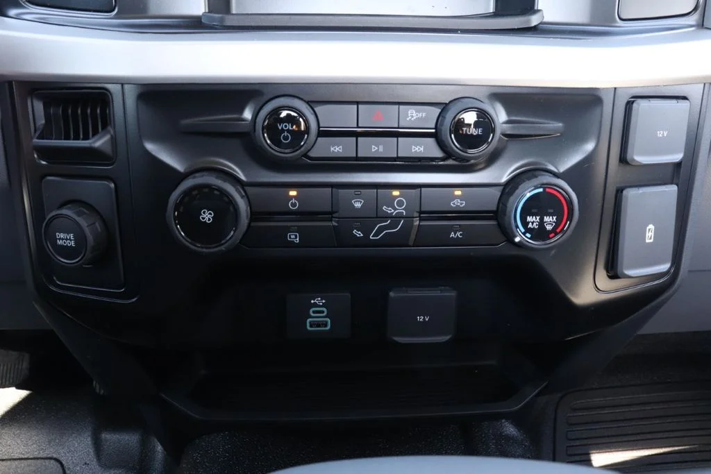 New 2026 Oxford White Ford F-550® XL image 12