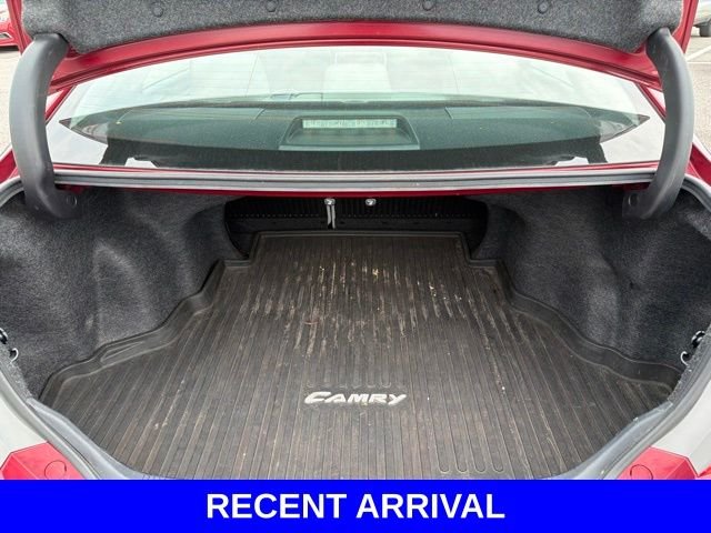 Used 2017 Red Toyota LE image 28