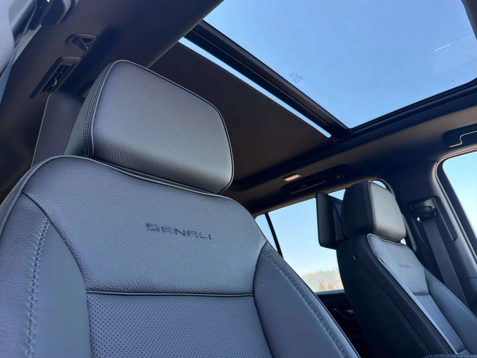 2026 GMC Yukon XL Denali - Photo 18