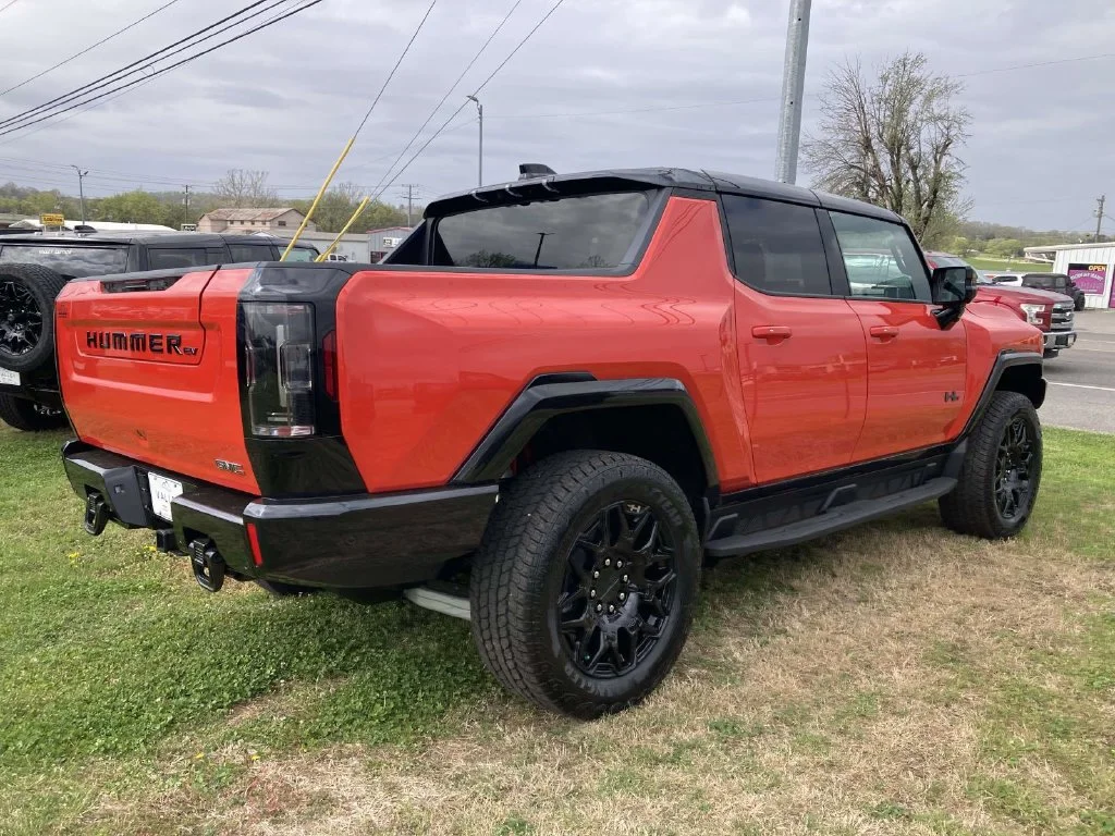 New 2026 Solar Orange GMC 2X image 4