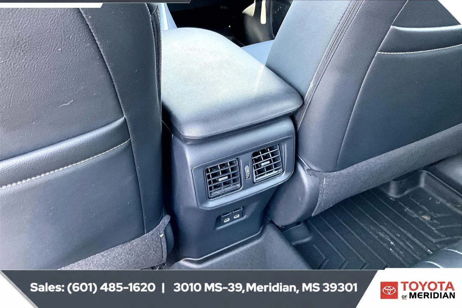 Used 2024 Ice Cap Toyota XLE image 24
