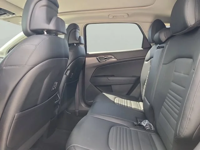 Used 2025 Black Kia SX-Prestige image 9