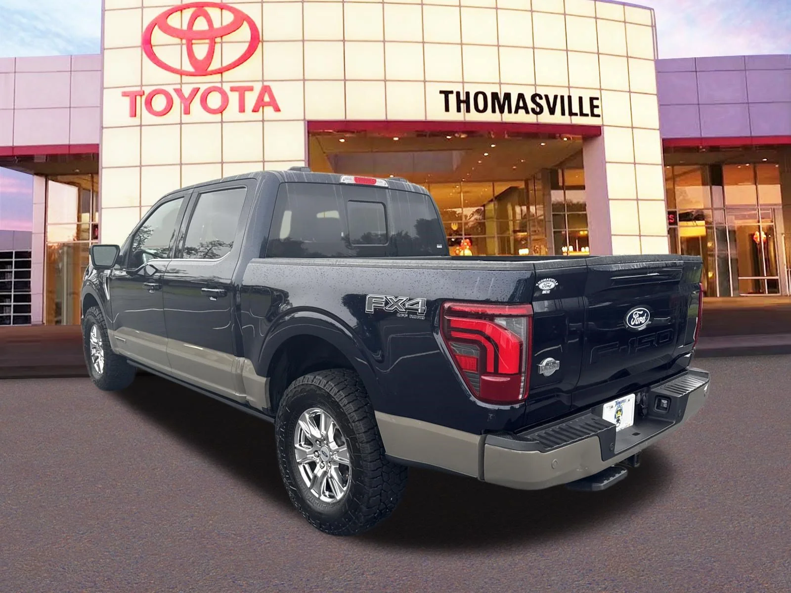 Used 2025 Blue Metallic Ford King Ranch image 7