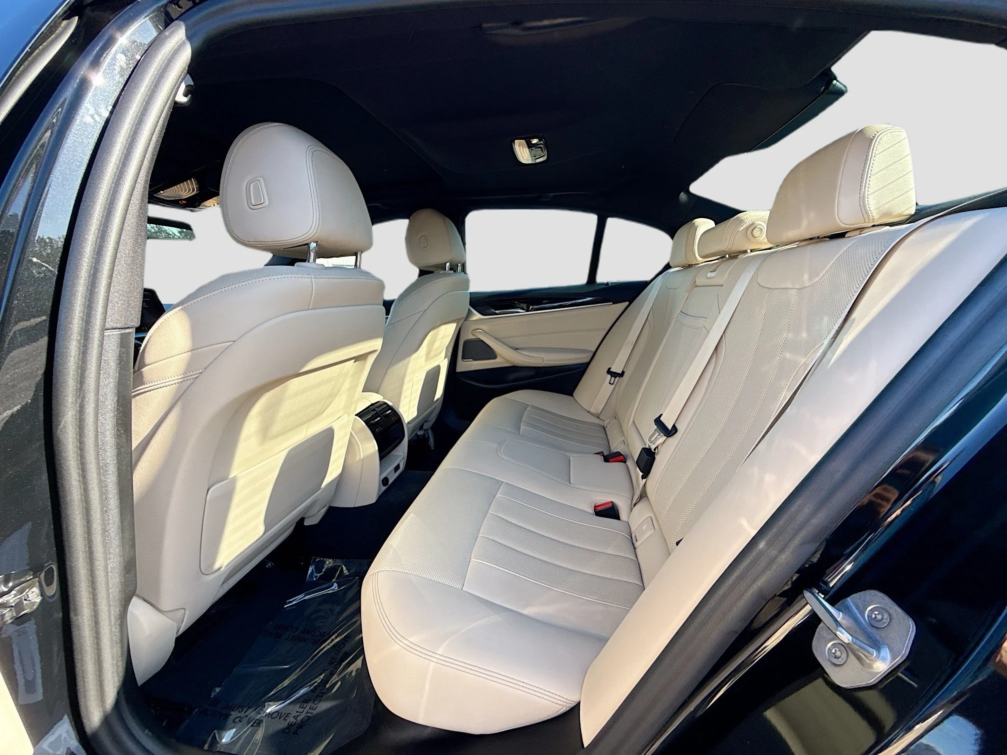 Used 2023 Black Sapphire Metallic BMW 530i image 21