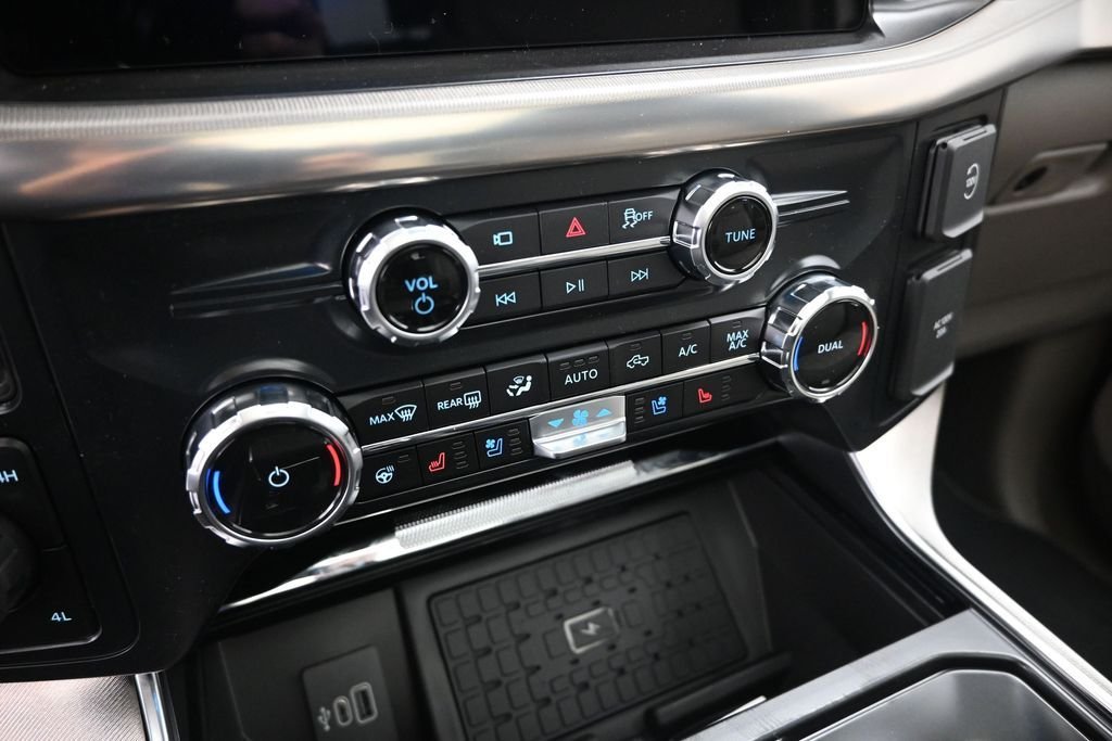 New 2026 White Ford Platinum image 16