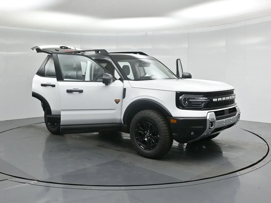 New 2026 Oxford White Ford Badlands image 34