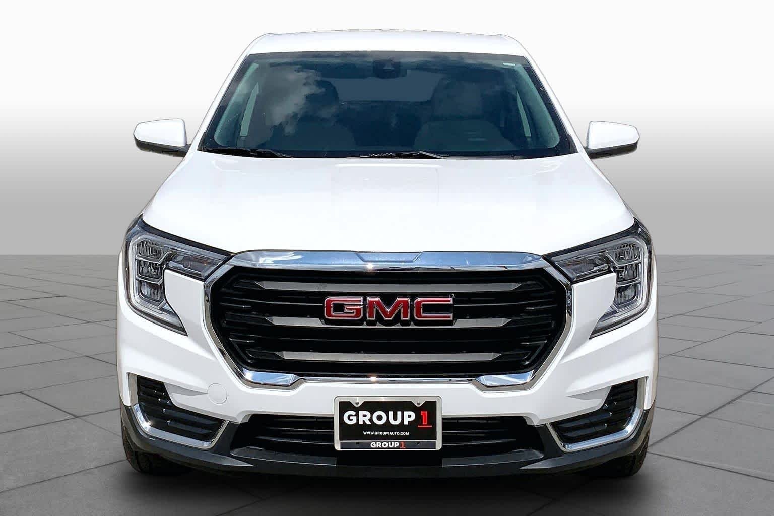 Pre-Owned 2024 GMC Terrain SLE