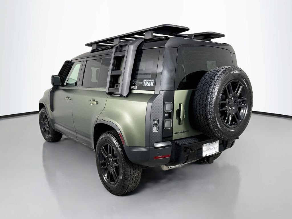 New 2026 Woolstone Green Land Rover S image 3