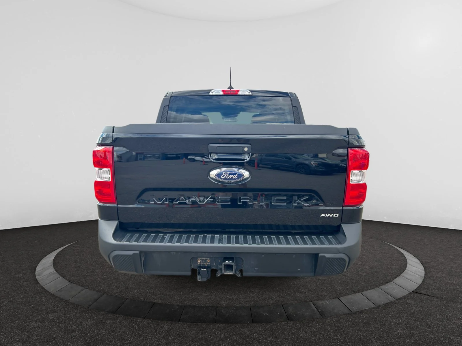 Used 2022 BLACK Ford XLT SuperCrew   AWD image 4