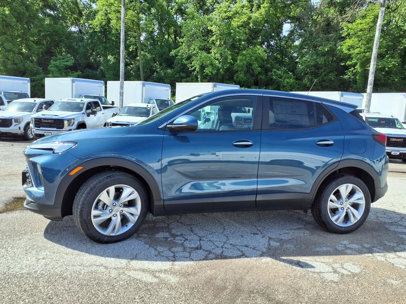 New 2026 Ocean Blue Metallic Buick Preferred image 22