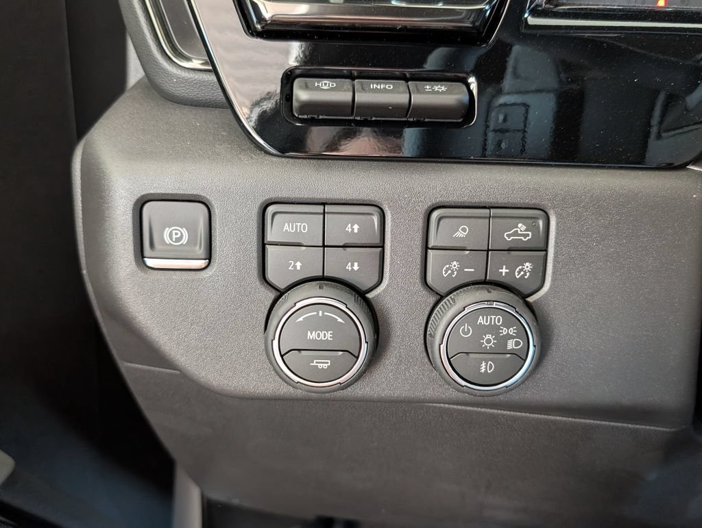 2026 Chevrolet Silverado 1500 ZR2 - Photo 16
