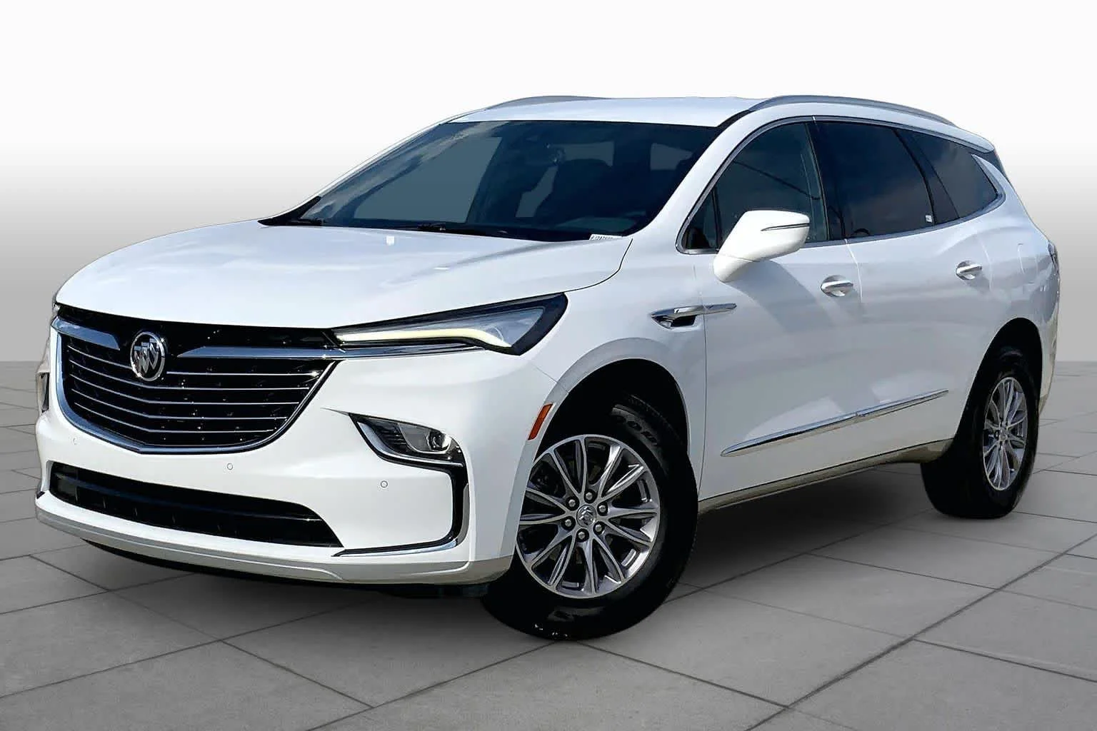 2023 Buick Enclave Essence's photo