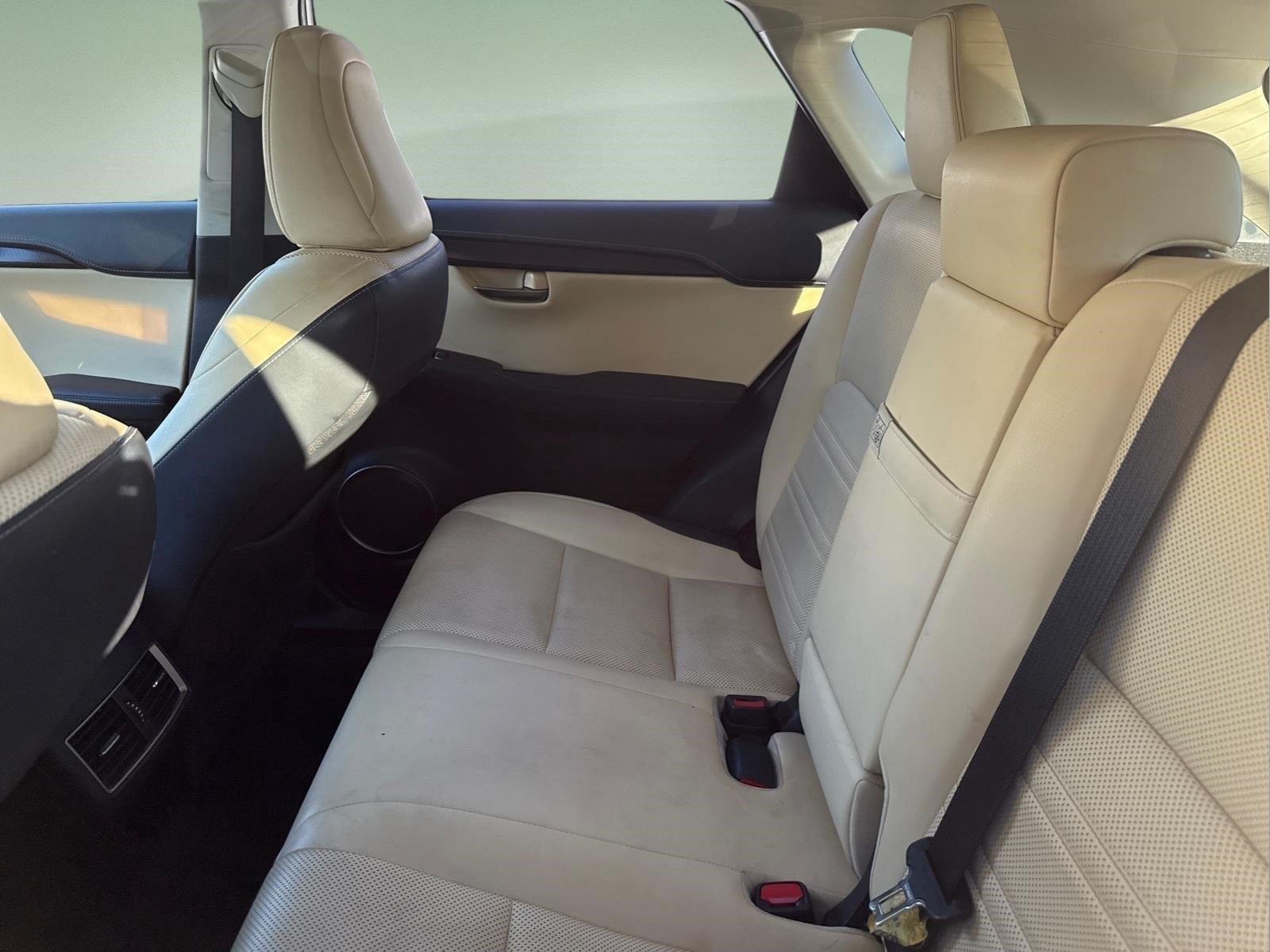 Used 2018 Eminent White Pearl Lexus Base image 6