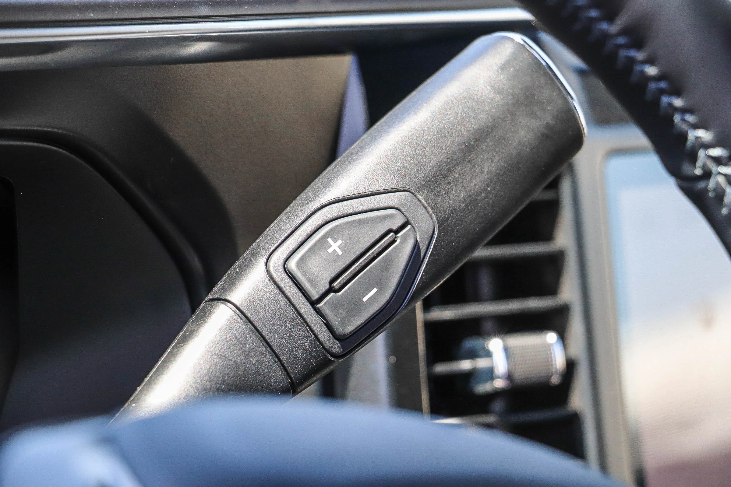 New 2026 Star White Metallic Tri-Coat Ford F-350® Platinum® image 23