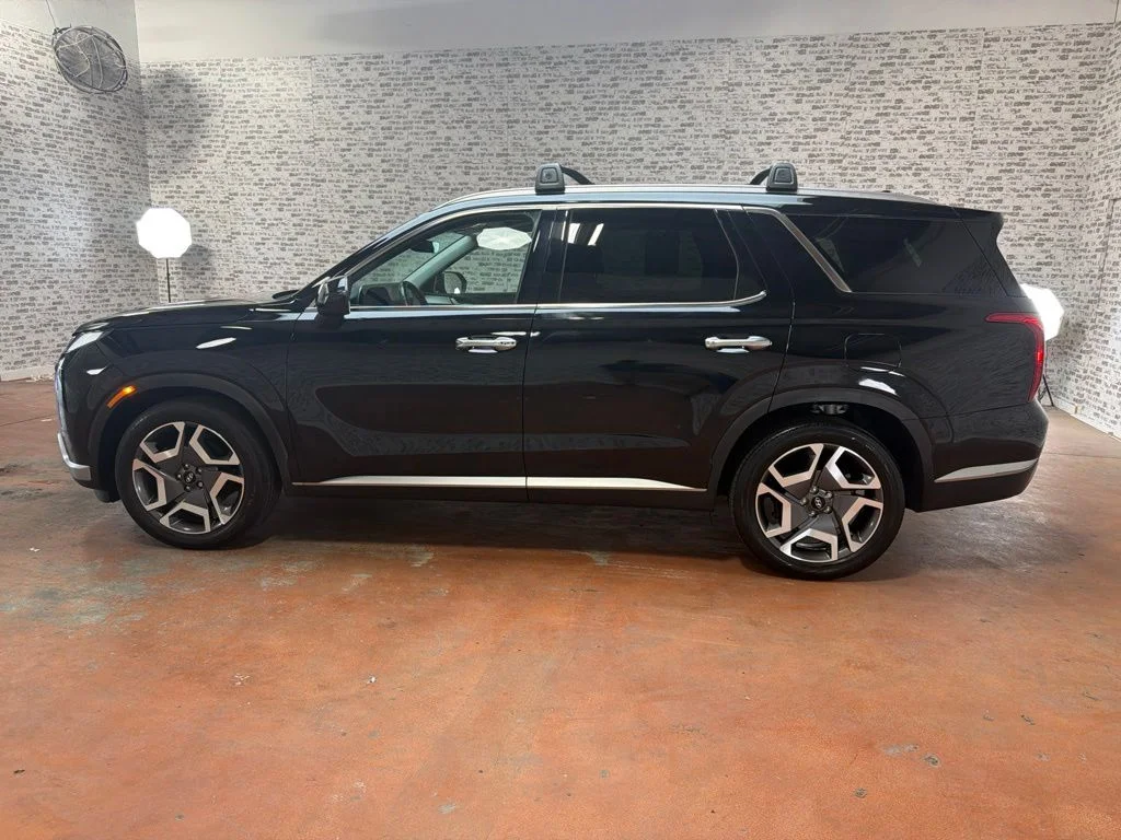 Used 2024 Abyss Black Pearl Hyundai SEL image 4
