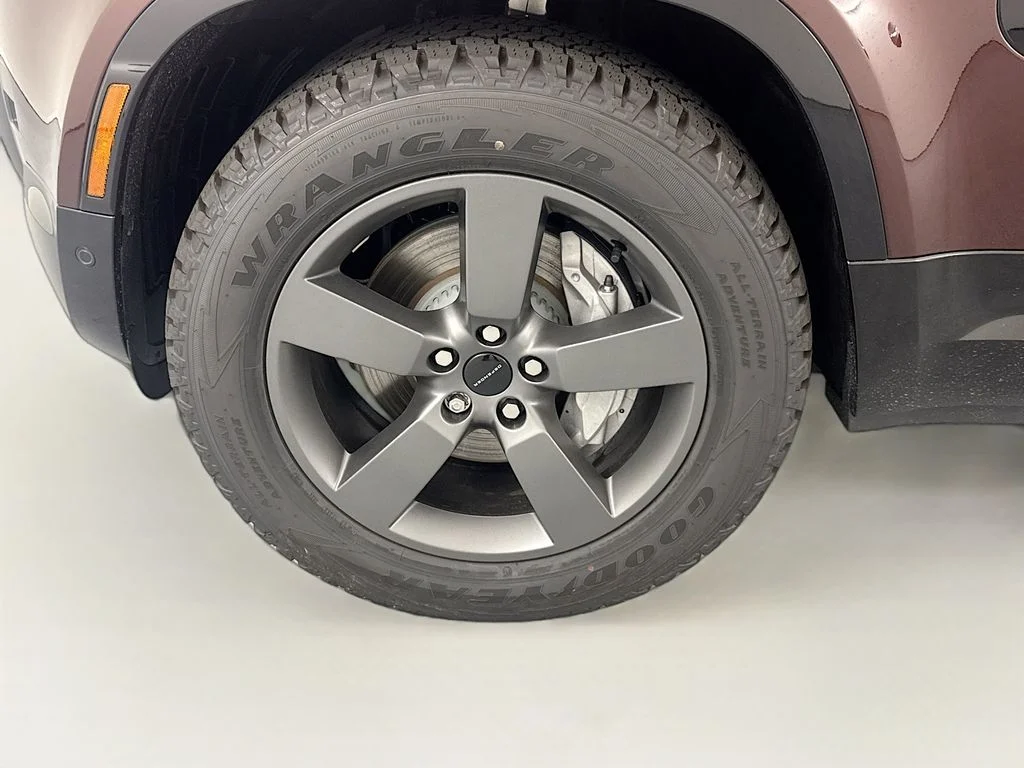 New 2026 Sedona Red Land Rover X-Dynamic SE image 32