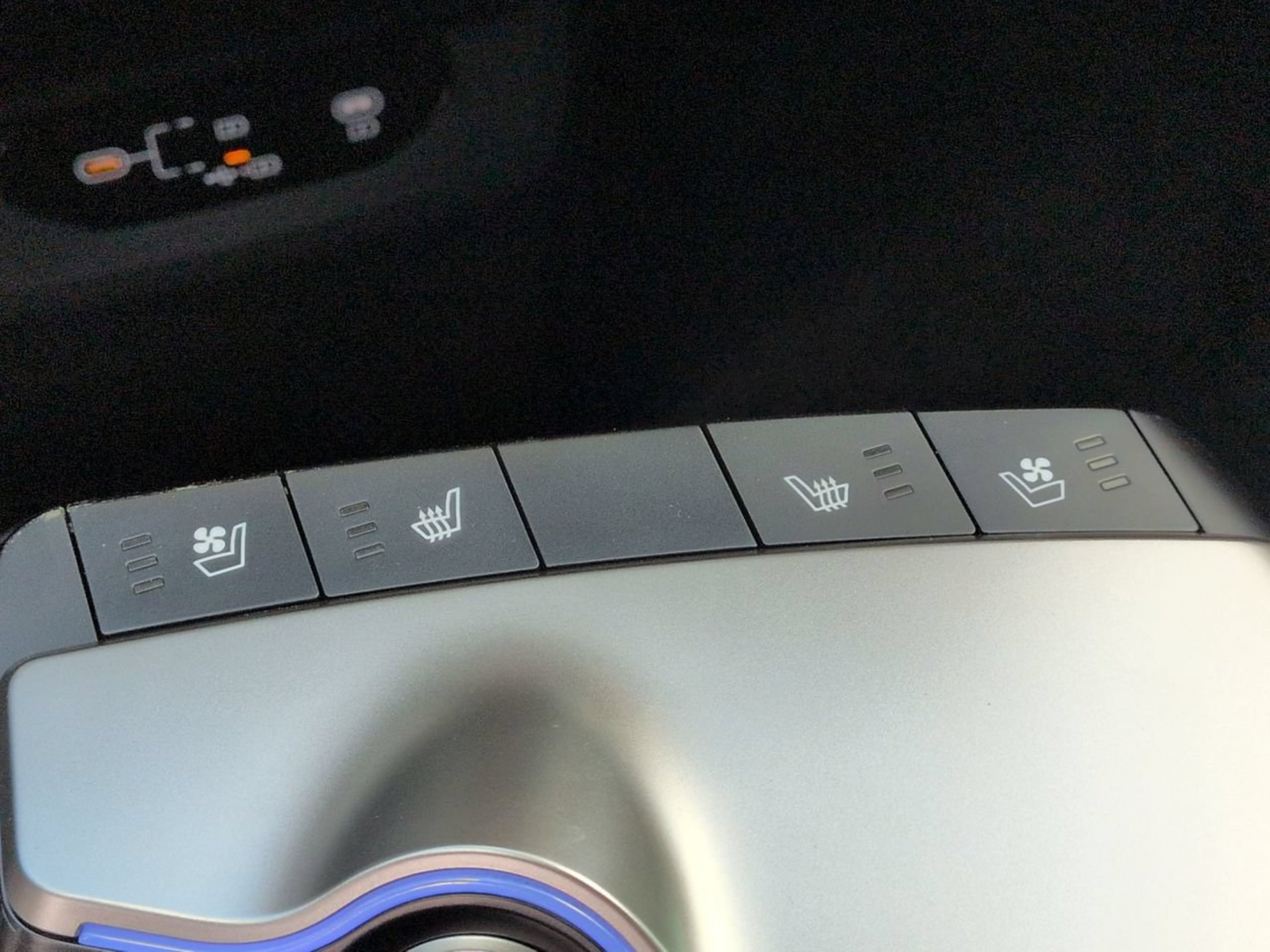 New 2026 Glacier White Pearl/Black Roof Kia GT-Line image 16