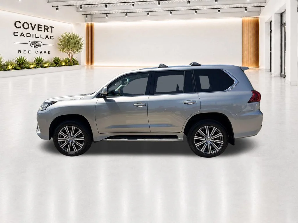 Used 2017  Lexus LX 570 image 9