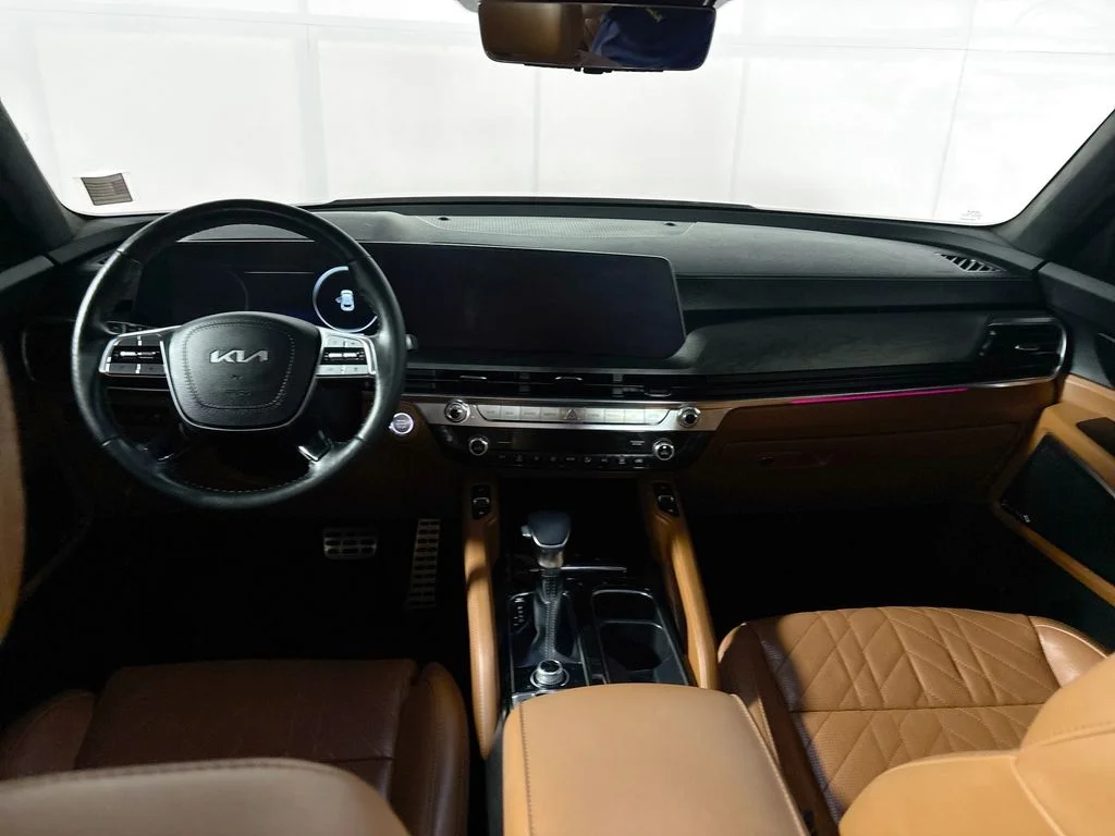 Certified Used 2023 Gray Kia SX-Prestige X-Pro image 13
