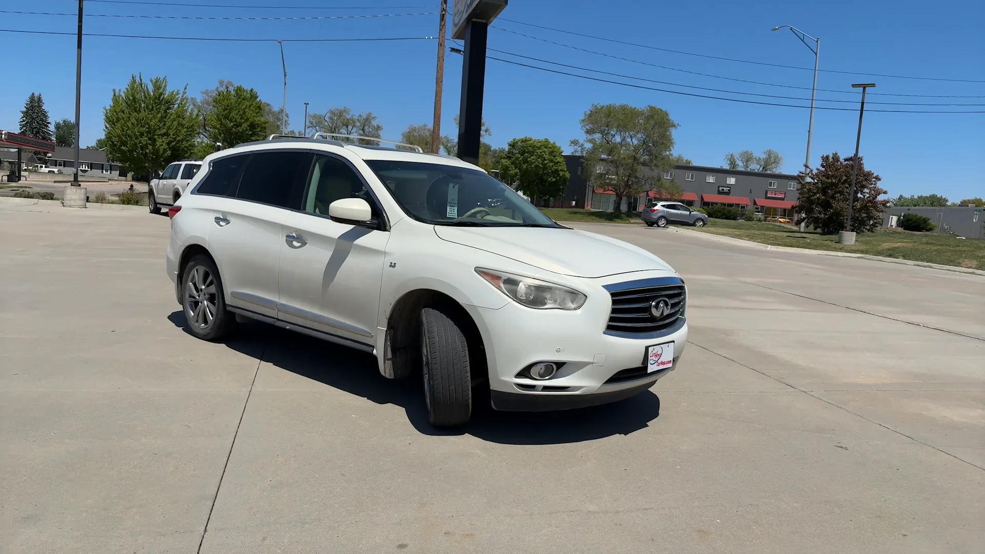 Used 2014 White INFINITI  image 3