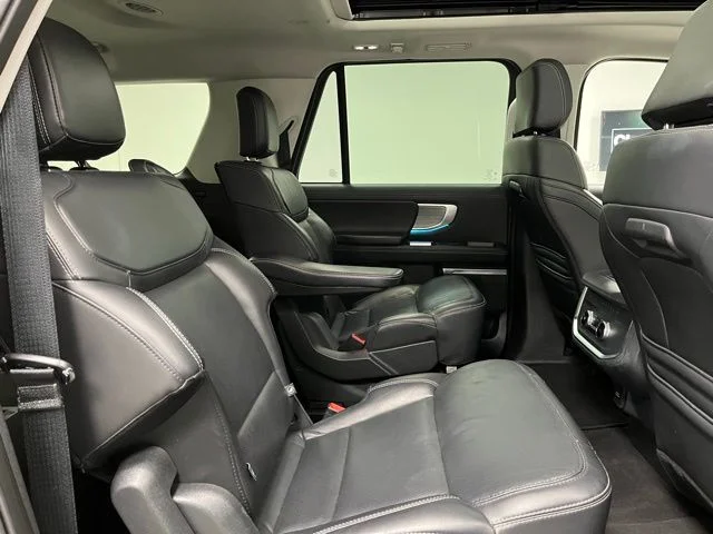 Used 2025 White Ford Platinum image 50