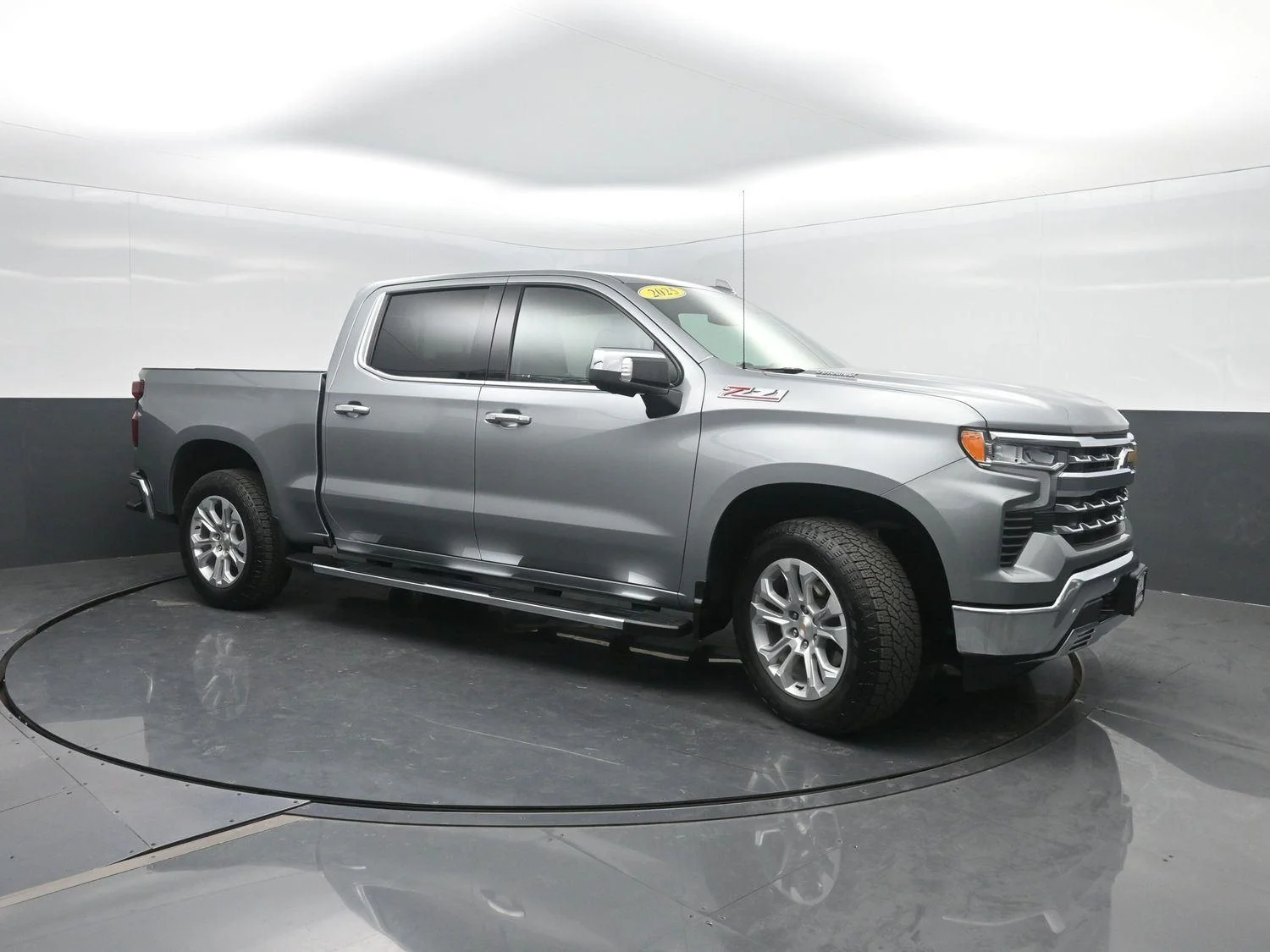 Used 2025 Sterling Gray Metallic Chevrolet LTZ image 4