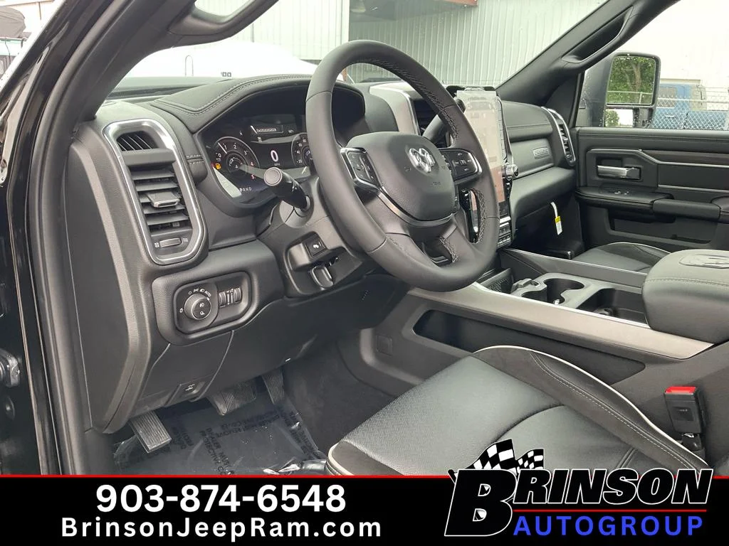 New 2026 Diamond Black Crystal Pearl-Coat Exterior Paint RAM Laramie image 12