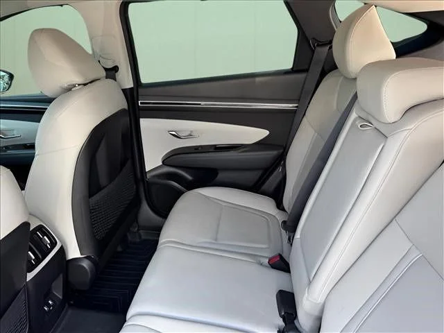 Used 2022 Black Hyundai SEL image 10