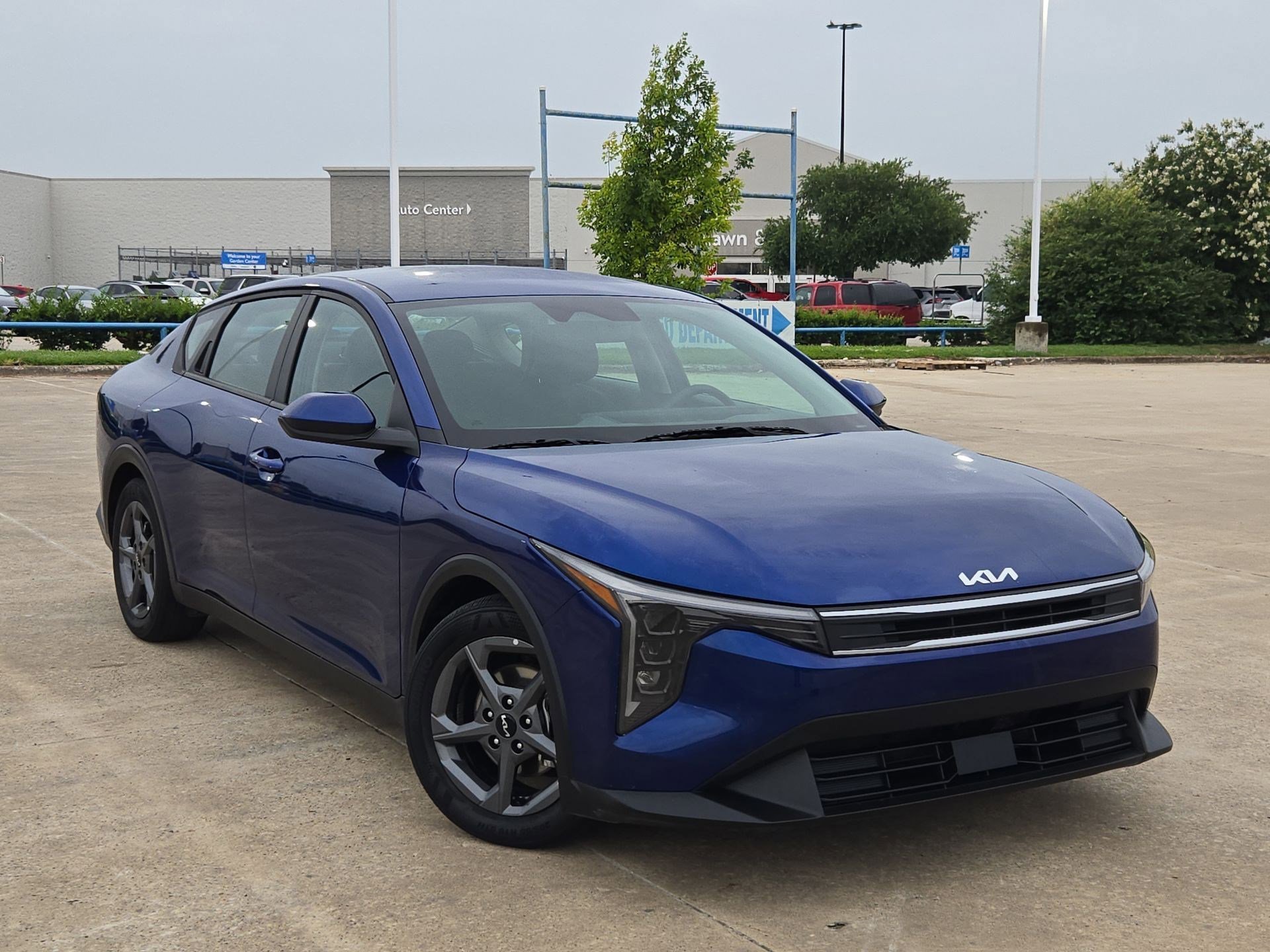 2025 Kia K4 LXS AT's photo