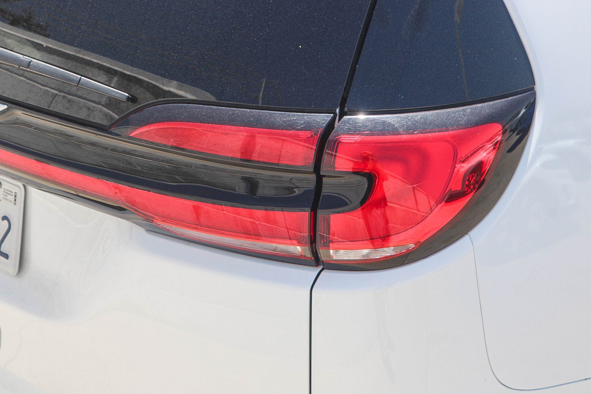 Used 2024 Bright White Clearcoat Chrysler Hybrid Select image 14