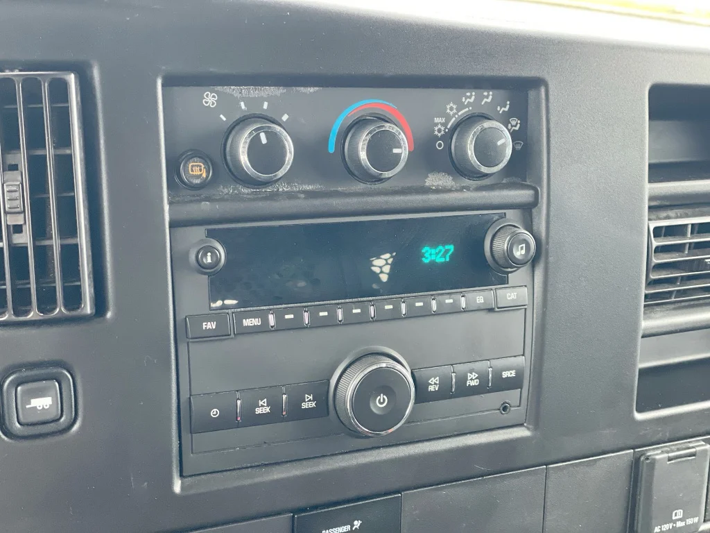 Used 2024 Summit White Chevrolet 2500 image 13