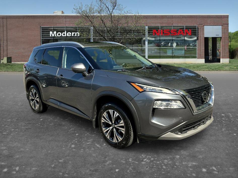 Used 2021 Gun Metallic Nissan SV image 5