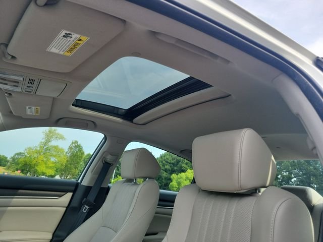 2020 Honda Accord Touring - Photo 13