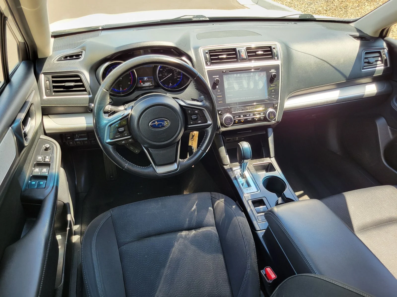 Used 2018 Crystal White Pearl Subaru 2.5i image 23