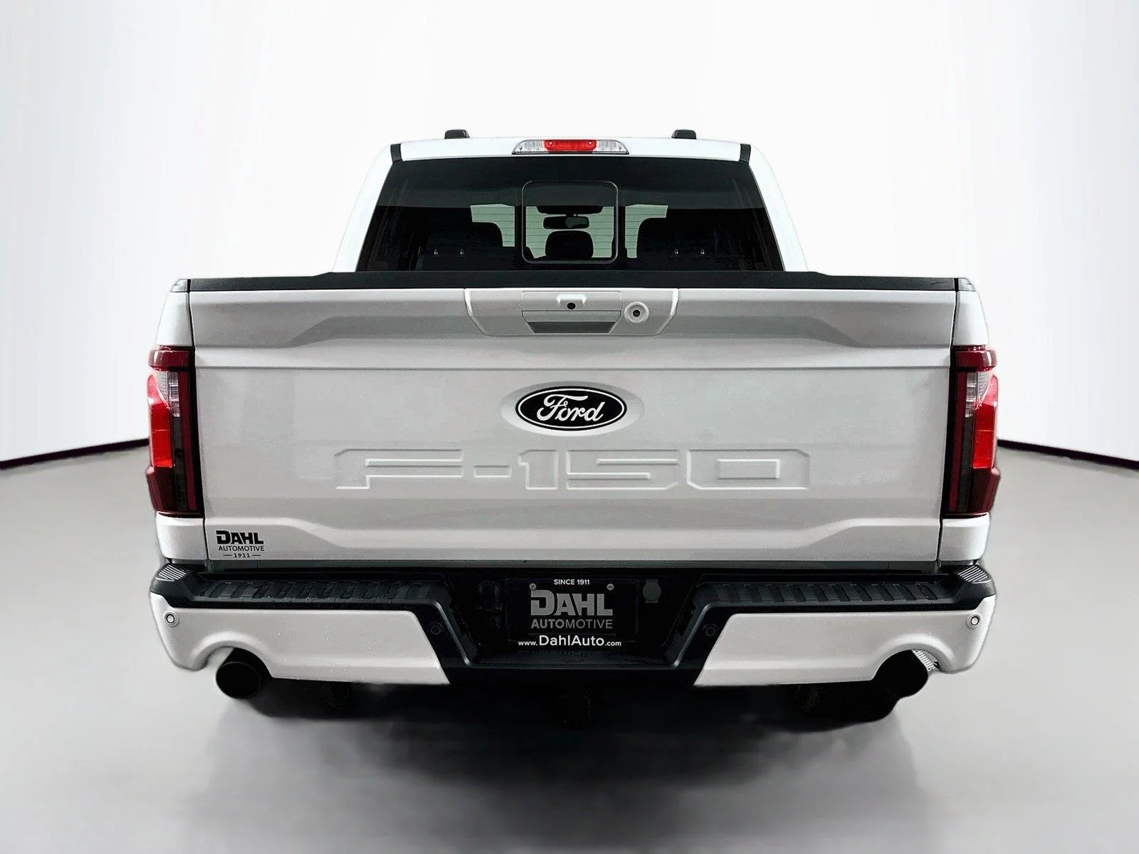Used 2024 Oxford White Ford XLT image 12